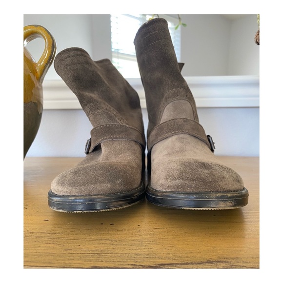 Anthropologie ZIGI Girl Suede Boots, Style: Chilly - Picture 3 of 7